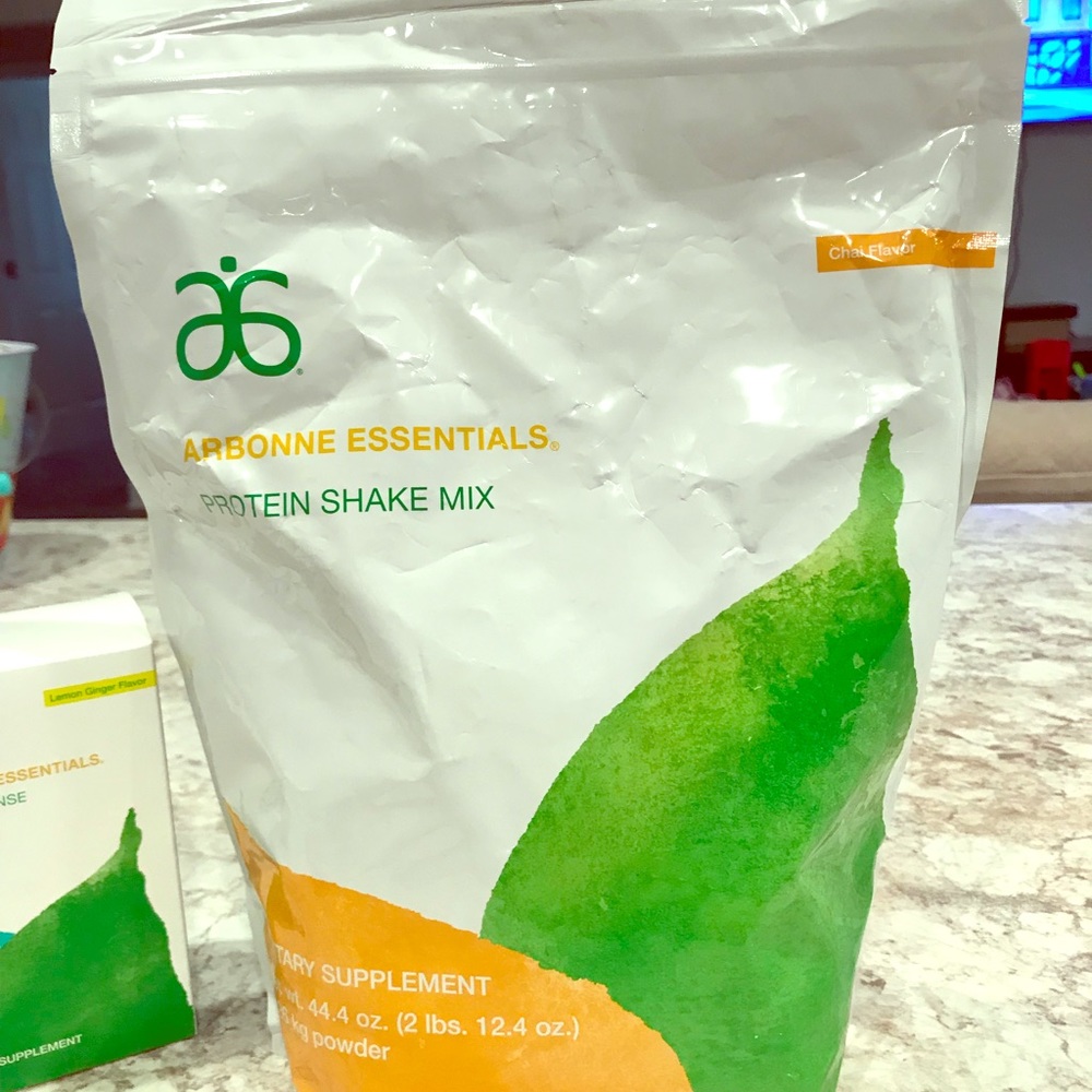 Brand *NEW* unopened Arbonne Chai shake mix!!!